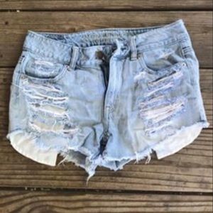 American Eagle mid rise shorts! Ripped sz 4